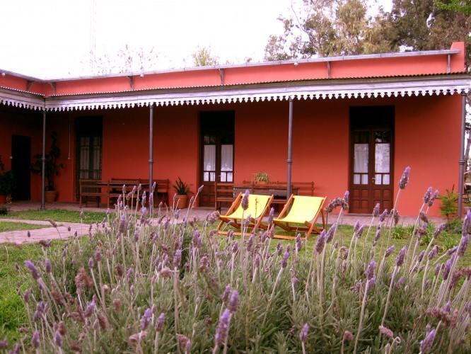 Hosteria Rural Les Aldudes Guest House San Andrés de Giles Exterior photo